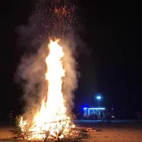 da_brennt_der_baum.jpg